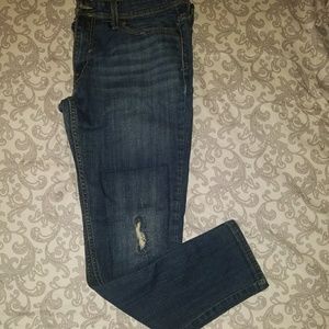 ~LEVI'S~ DISTRESSED RIPPED STITCHED ANKLE JEANS